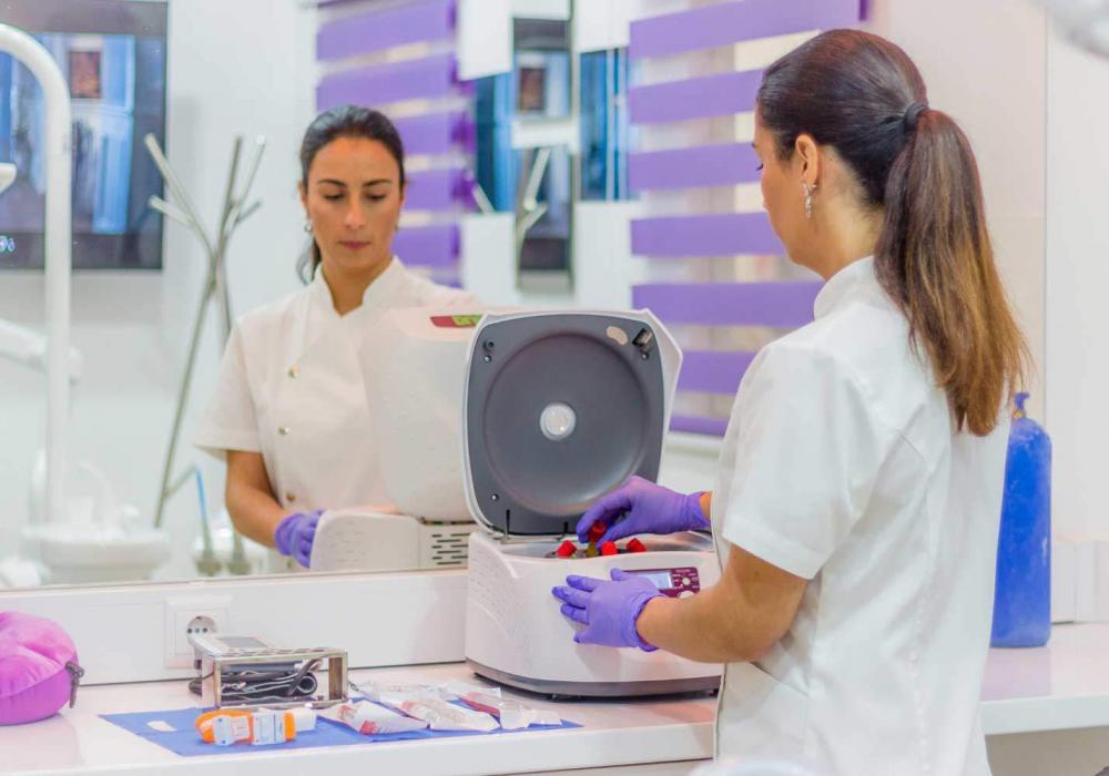 clínica dentista equipamento