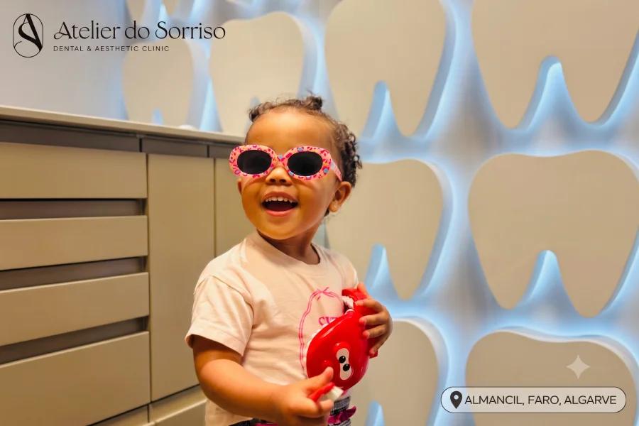 Tratamento com laser dentário para crianças no Algarve, Faro, Almancil